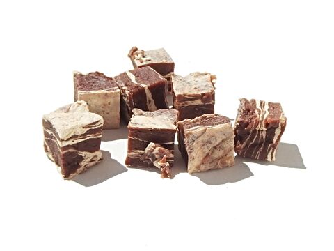 Magnum Beef & Cod Cubes 250 g   