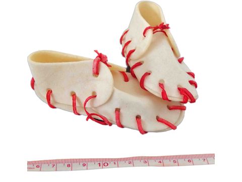 Bota buvolí bílá střední s červenýma tkaničkama  12,5 cm x  20 ks  2.069