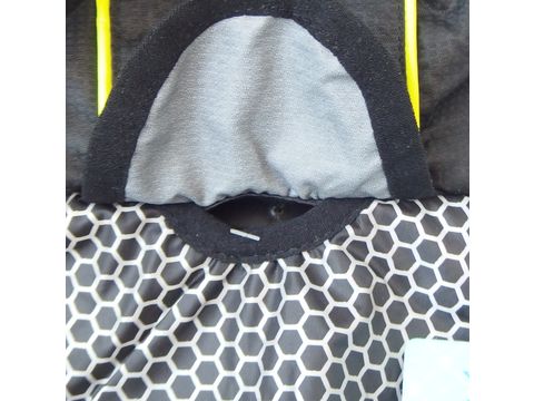Nayeco pláštěnka pro psa s kapucí černá s reflexním vzorem 35 cm obvod 48 cm 