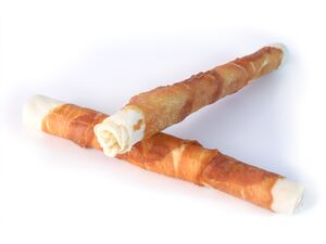 Magnum Chicken Roll on Rawhide stick 26 cm 170g 2ks SLEVA